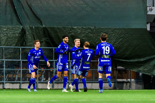 Sundsvalls Jamie Ryan Hopcutt jublar