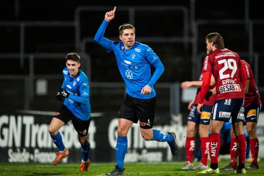 Halmstads Mikael Boman jublar