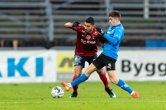 Örgrytes Ailton Jose Almeida och Halmstads Emil Tot