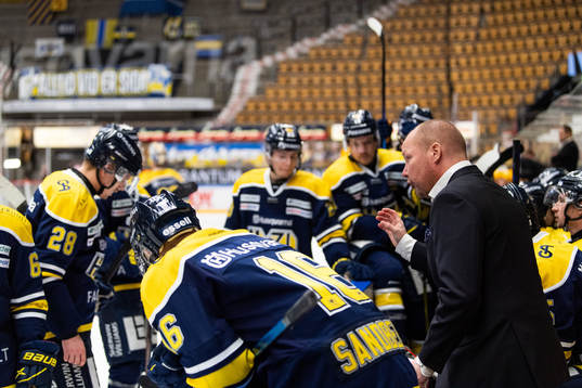 s assisterande tränare Jonas Holmström