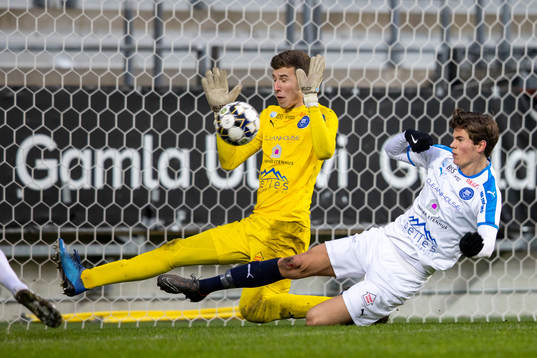 Akropolis målvakt Samuel Brolin och Sebastian