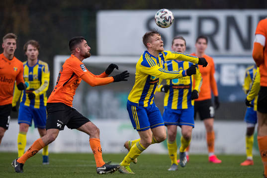 Torns Alan Asaad och Eskilsminnes Isak Petersson