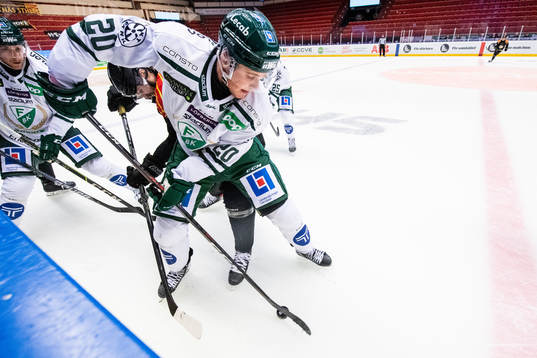 Färjestads Olle Lycksell