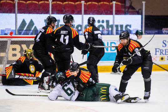 Färjestads Pontus Widerström mot Brynäs Kristofer