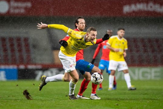 Helsingborgs Mikkel Diskerud och Falkenbergs Gustaf Nilsson