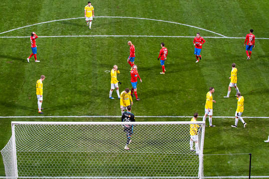 Helsingborgs och Falkenbergs spelare deppar