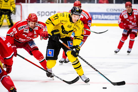 Modos Kalle Jellvert och Västerås Sebastian Benker