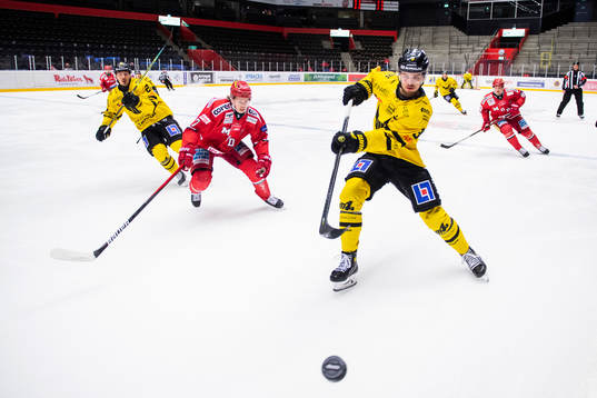 Modos Tobias Åhström och Västerås August Nilsson