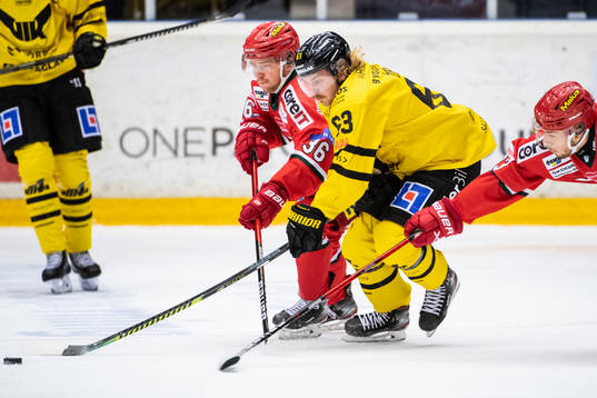 Modos Sebastian Ohlsson, Västerås Daniel Öhrn och Modos