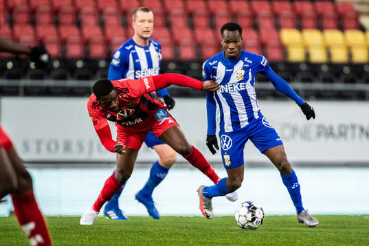 Östersunds Isak Ssewankambo och IFK Göteborg Alhassan