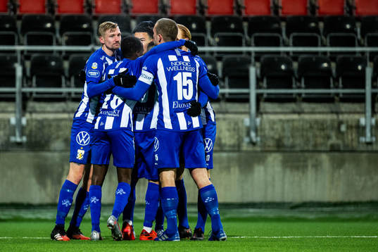 IFK Göteborg spelare jublar