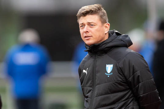 Malmö FFs huvudtränare Jon Dahl Tomasson  före