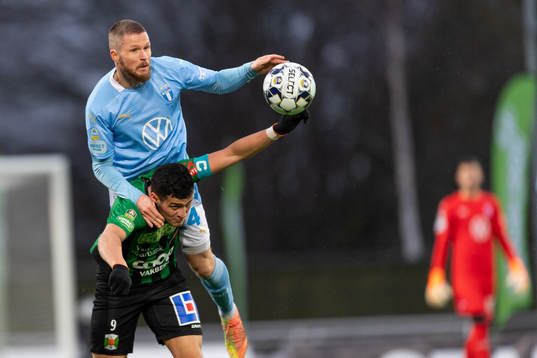 Malmö FFs Lasse Nielsen och Varbergs Astrit Selmani