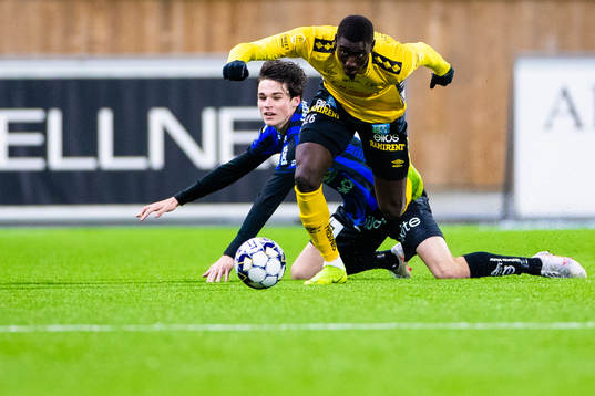 Elfsborgs Marokhy Ndione och Sirius Jamie Roche