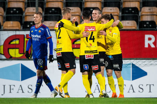 Bläddra bland fler bilder av Fotboll, Allsvenskan, Mjällby - Djurgården