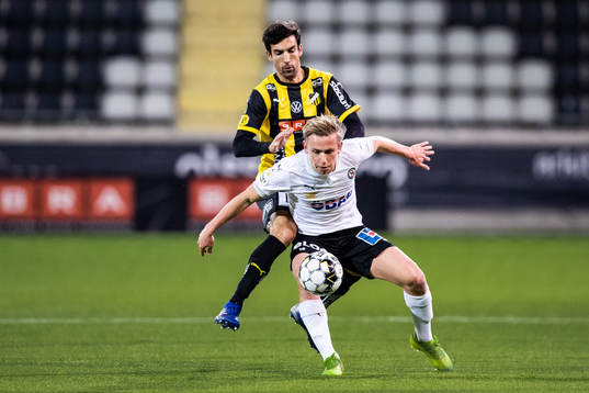 Häckens Nikola Gulan och Örebros Yaser Kasım