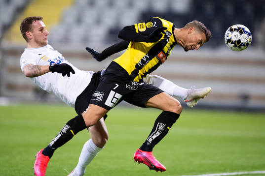 Häckens Ahmed Yasin nickar in 3-0
