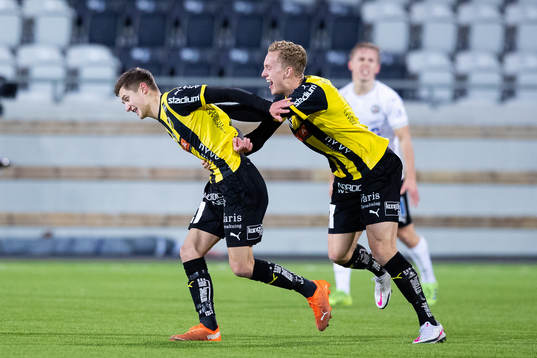 Häckens Leo Bengtsson jublar