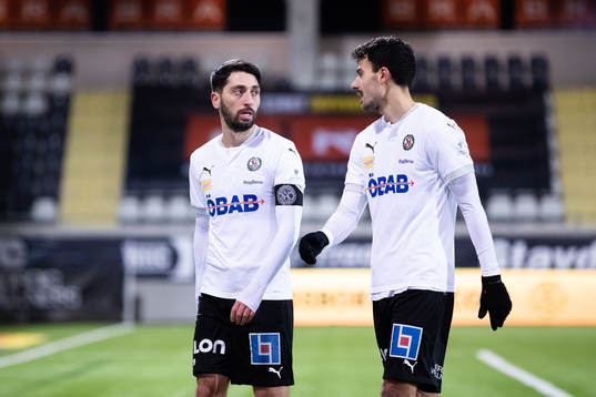 Örebros Nahir Besara och Deniz Hümmet deppar