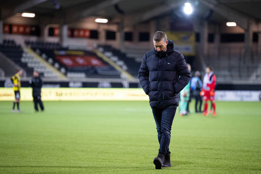 Örebros tränare Axel Kjäll deppar