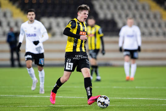 Häckens Patrik Wålemark skadar sig
