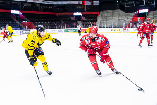 Västerås Alexander Younan och Modos Daniel Sylwander