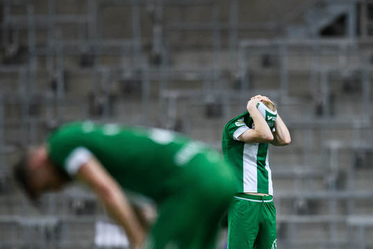 Hammarbys Gustav Ludwigson deppar