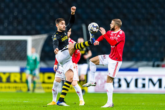 s Sotirios Papagiannopoulos och Kalmars Filip Sachpekidis