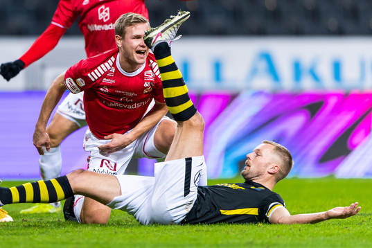 s Sebastian Larsson