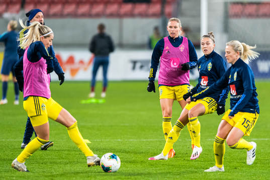 Jonna Andersson, Amanda Ilestedt and Rebecka Blomqvist of