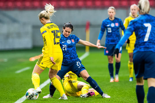 Rebecka Blomqvist of Sweden and Martina Šurnovská of