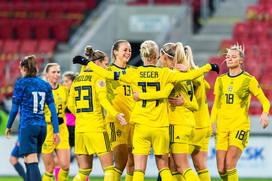 Filippa Angeldahl, Amanda Ilestedt and Caroline Seger