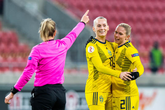Stina Blackstenius and Jonna Andersson of Sweden celebrate
