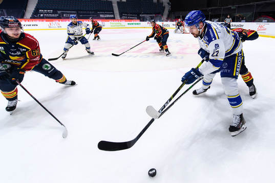 Djurgårdens Manuel Ågren och Leksands Marek Hrivík