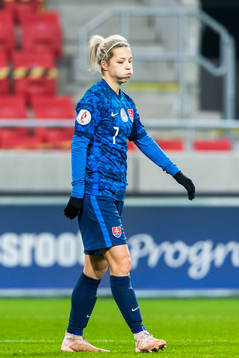 Patricia Fischerová of Slovakia looks dejected