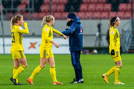 Anna Anvegård, Magdalena Eriksson and Kosovare Asllani