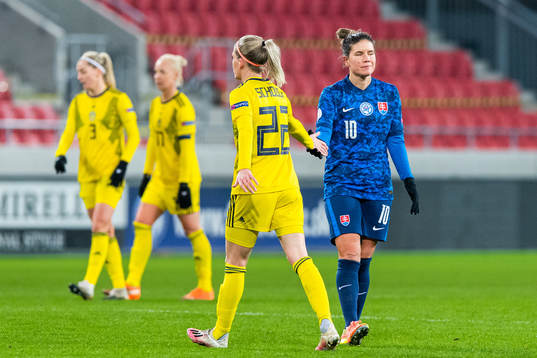Olivia Schough of Sweden and Lucia Ondrušová of Slovakia
