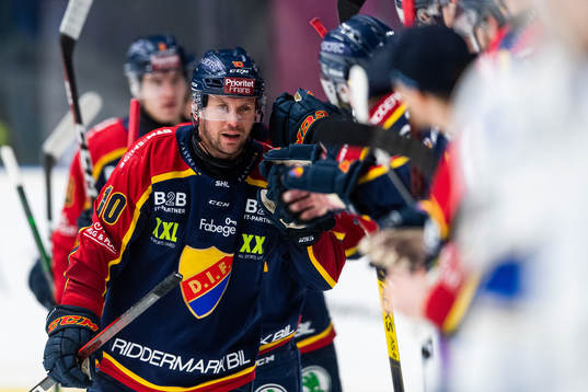 Djurgårdens Niclas Bergfors jublar