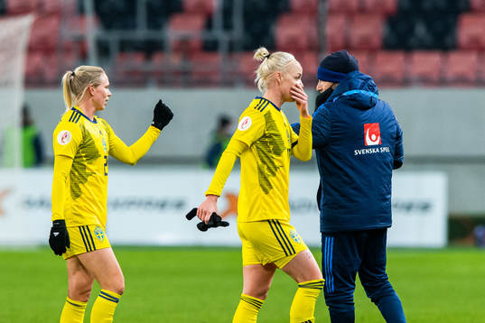 Jonna Andersson of Sweden ceelbrates