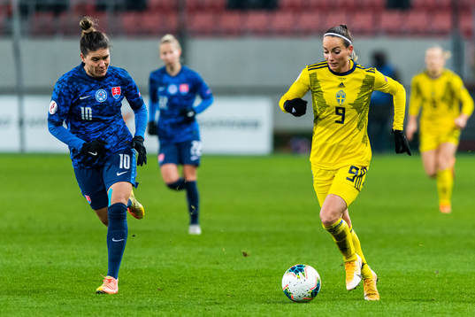 Lucia Ondrušová of Slovakia and Kosovare Asllani of Sweden