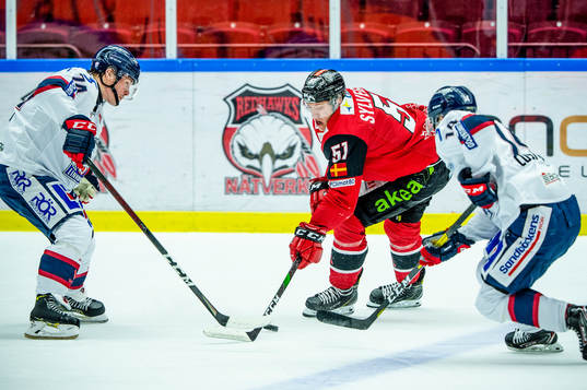 Malmö Redhawks Emil Sylvegård mot Linköpings Petteri