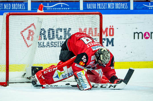 Malmö Redhawks målvakt Oscar Alsenfelt har turen på sin
