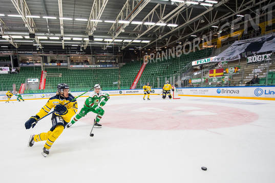 s Emil Johansson och Rögles Olli Palola