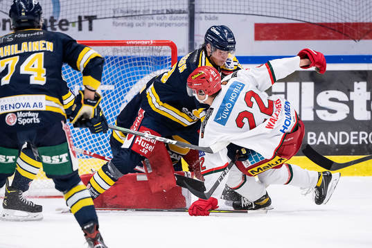 Södertäljes Axel Andersson och Modos William Wallinder