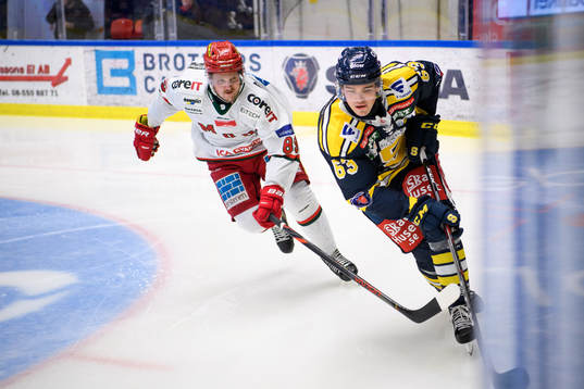 Modos Patrik Karlkvist och Södertäljes Axel Andersson