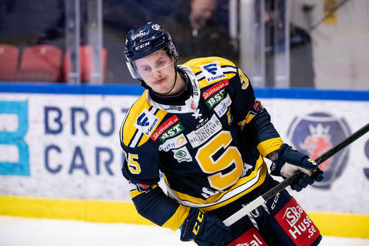 Södertäljes Nick Olesen deppar