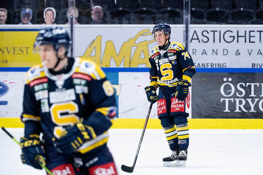 Södertäljes Rasmus Kahilainen deppar
