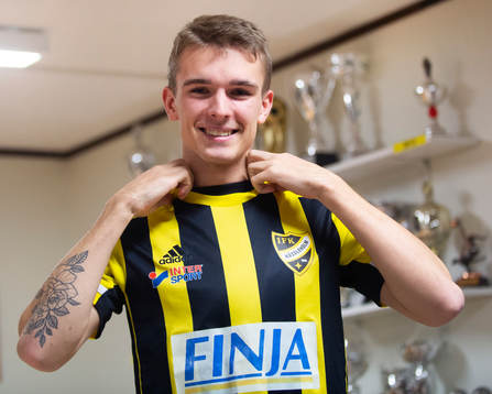 IFK Hässleholms Elliot Nilsson har förlängt kontraktet