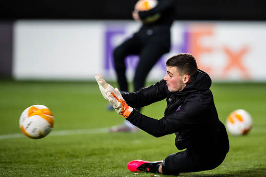 Jimmy Corcoran of Dundalk warms up