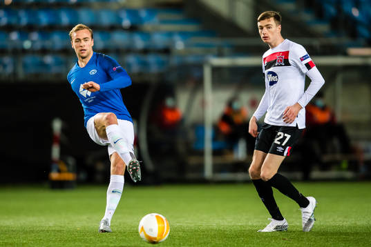 Martin Skjelbreid Ellingsen of Molde and Daniel Kelly of